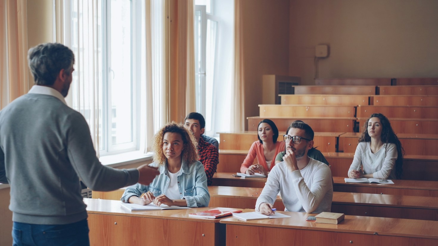 Cursos de inteligencia artificial gratuitos para mejorar tu perfil profesional